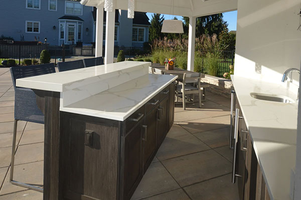 Cabinetry | Custom white shaker cabinetry with soft-close drawers
